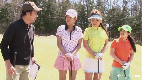 Se Asian teen girls plays golf nude beste filmer