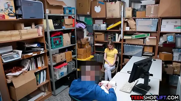 Skinny Russian teen shoplifter caught and fucked by security인기 영화 보기