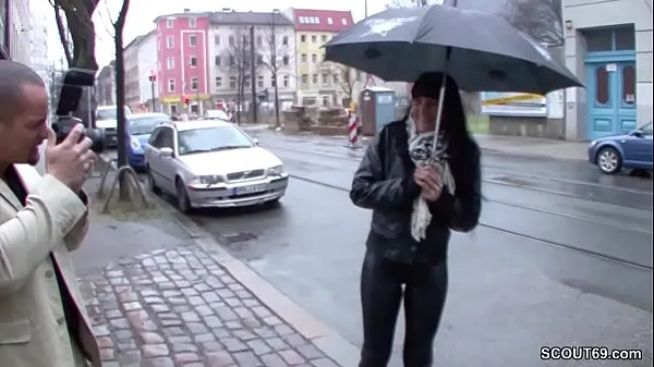 Se Teeny is approached on the street and fucked for money beste filmer