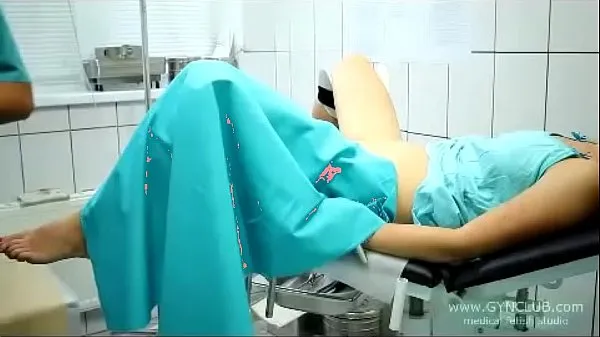 Tonton beautiful girl on a gynecological chair (33 Filem teratas