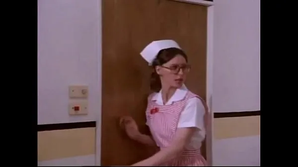 Bekijk Sexy hospital nurses have a sex treatment /99dates topfilms