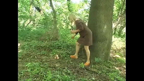 Mature well-padded blonde Sharone Lane seduced young guy in the forrest शीर्ष फ़िल्में देखें
