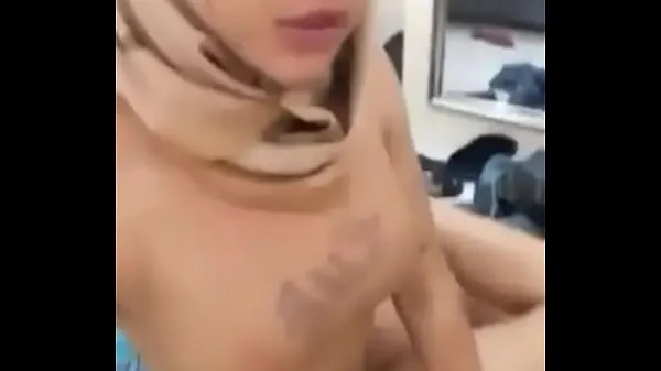 Watch Muslim Indonesian Shemale get fucked by lucky guy top Movies