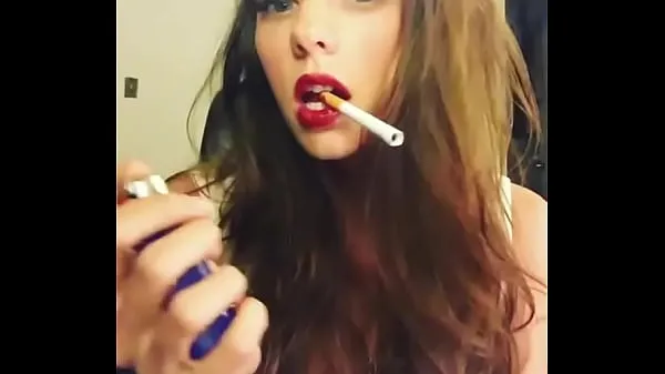 Se Hot girl with sexy red lips beste filmer