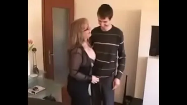 Titta på step Mom shows aunt what my cock is capable of populäraste filmer