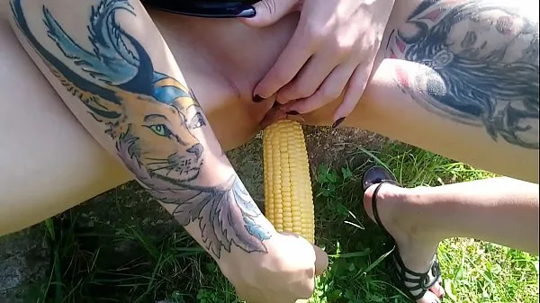 Watch Lucy Ravenblood fucking pussy with corn in public top Movies