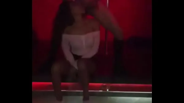Tonton Venezuelan from Caracas in a nightclub sucking a striper's cock Film terpopuler