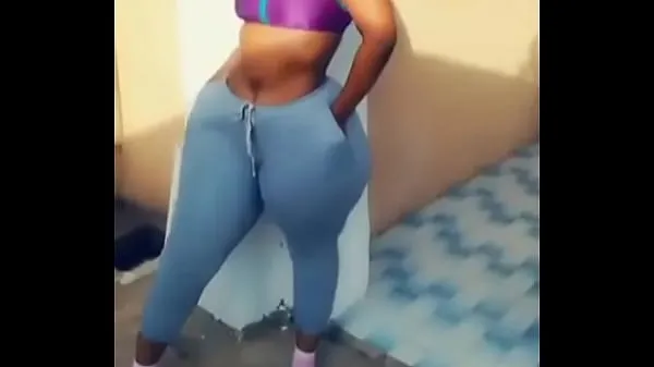Tonton African girl big ass (wide hips Filem teratas