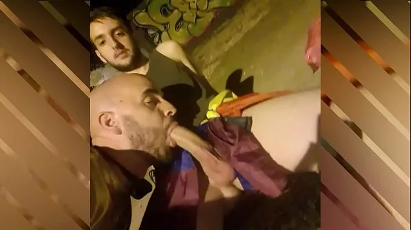 Tonton Sucking my friend in public with people passing in front Film terpopuler