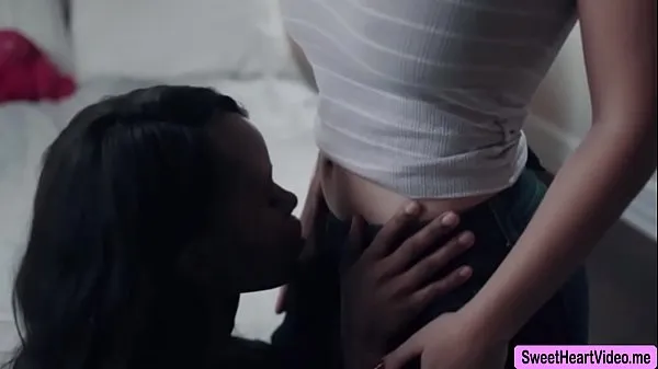 Bekijk Lasirena and Jezabel Vessir licks each 0thers pussies to orgasm topfilms