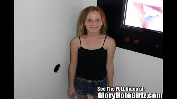 Bekijk Red Head Shorty Ravaged in a Glory Hole topfilms