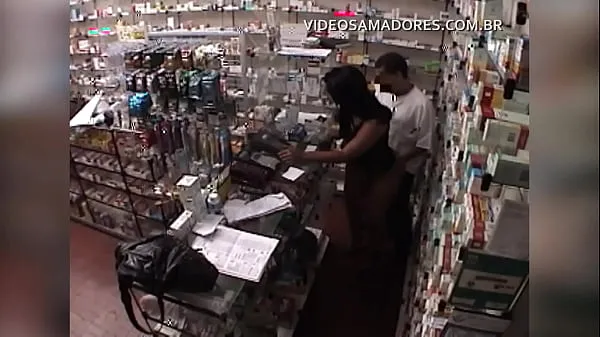 شاهد The owner of the pharmacy gives the client a and a hidden camera films everything أفضل الأفلام