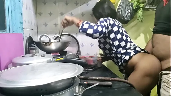 Xem The maid who came from the village did not have any leaves, so the owner took advantage of that and fucked the maid (Hindi Clear Audio những bộ phim hàng đầu
