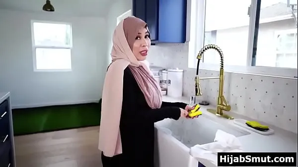 Watch Hijab wearing muslim MILF caught husband fucking sex toy top Movies