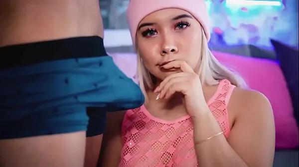 Oglądaj Colombian blonde loves sucking her stepbrother's cock live najlepsze filmy