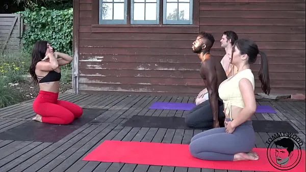 Pozrite si BBC Yoga Foursome Real Couple Swap najlepšie filmy