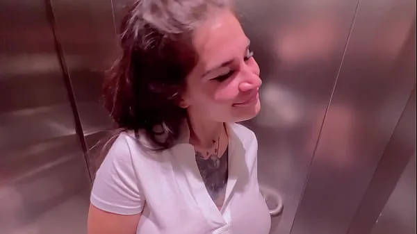 Tonton Beautiful girl Instagram blogger sucks in the elevator of the store and gets a facial Film terpopuler