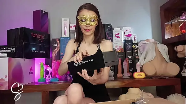 Tonton Sarah Sue Unboxing Mysterious Box of Sex Toys Filem teratas