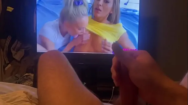 Jacking off my big dick to porn inside of my locked bedroom cumshot video 172 En İyi Filmleri izleyin