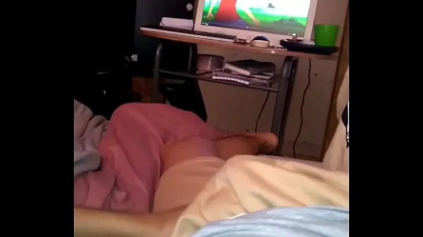 Se Homemade sex while watching a movie beste filmer