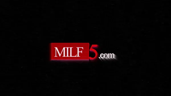 Face Of A Prude, Body Like A Hoe, Boss MILF Is Into Femdom - MILF5 سر فہرست فلمیں دیکھیں