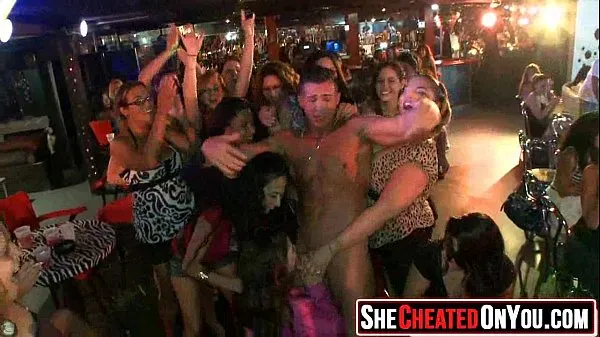 Bekijk 44 Hot sluts caught fucking at club 172 topfilms